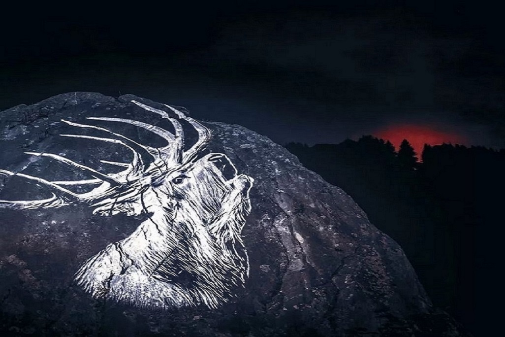 The Alps use a special light art exhibition to appeal to the public to join the animal protection team